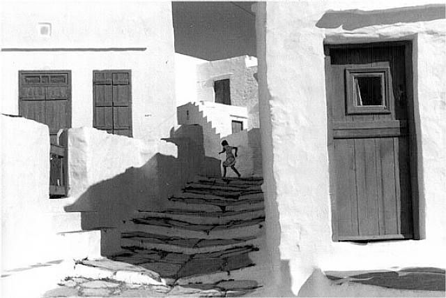 artwork_images_357_225027_henri-cartier-bresson.jpg