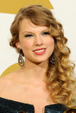 th_49886_Taylor_Swift_celebutopia_net_7182_122_542lo.jpg