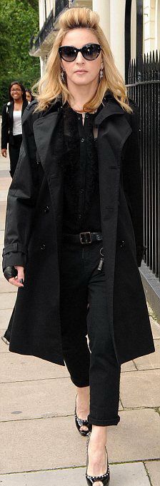 20120720-pictures-madonna-out-and-about-london-04.jpg