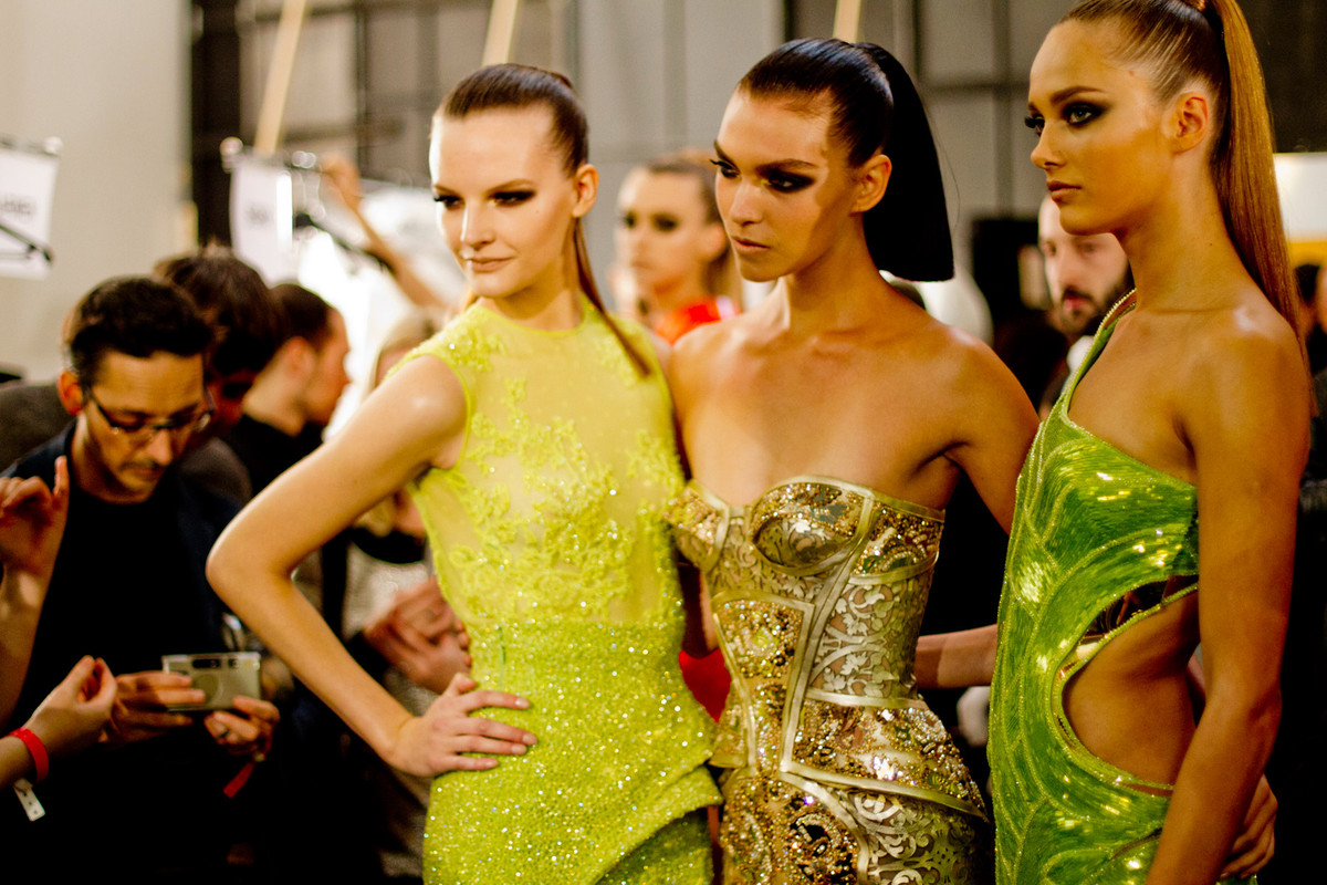 versace_spring_2012_couture_candids_04_180149342.jpg