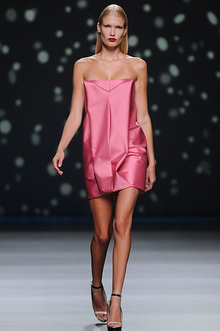 aa_de_amaya_arzuaga_pasarela_606876768_320x480.jpg