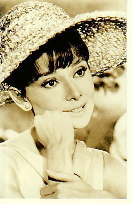 audrey-audrey-hepburn-11777417-267-411.jpg