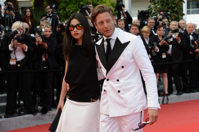 Lapo-Elkann-infiamma-Cannes-con-Zhu-Zhu-638x425.jpg