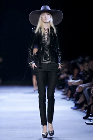 2012_10_01_19_36_32_saint_laurent_9619.jpg