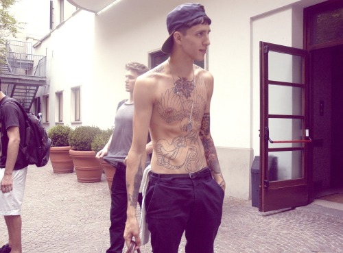 tumblr_md6w76uVjd1qdu2x0o1_500.jpg