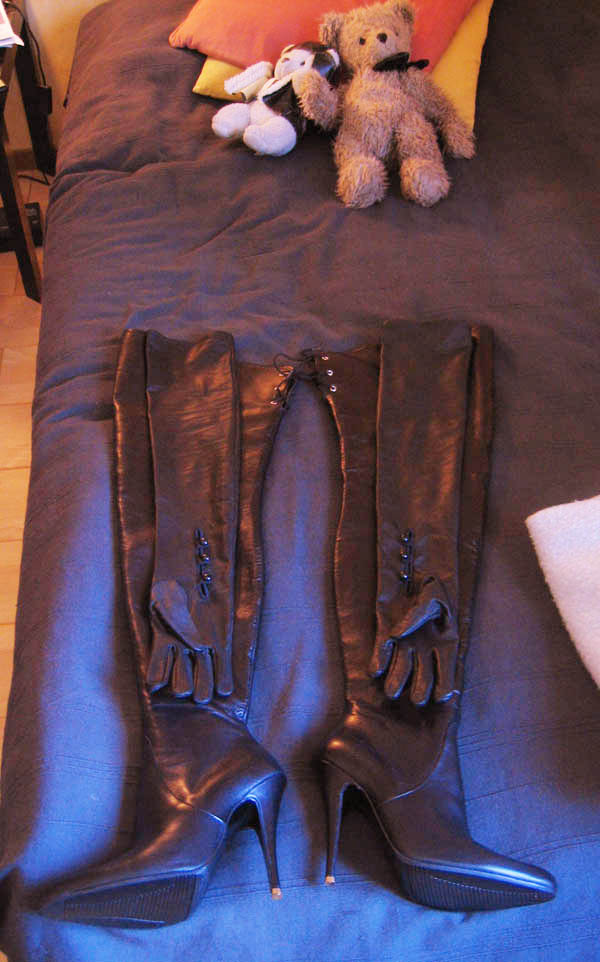 boots-gloves.jpg