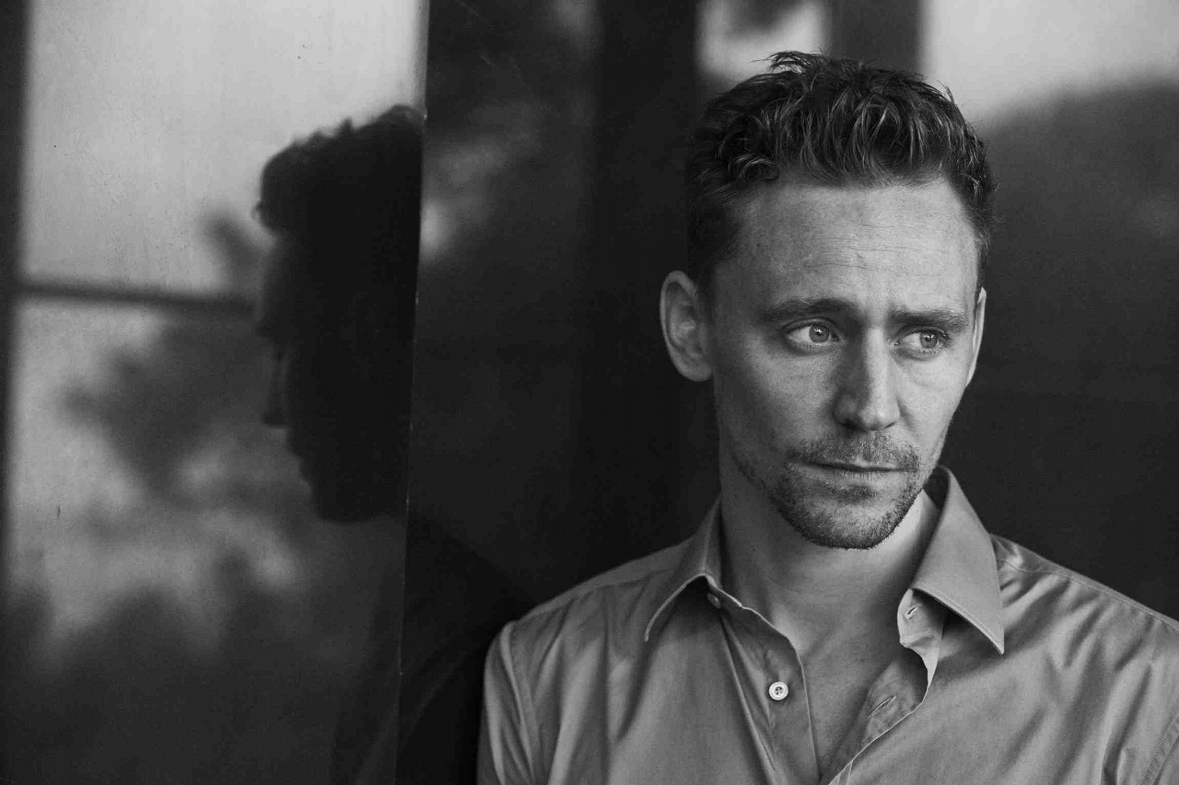 1118full-tom-hiddleston.jpg