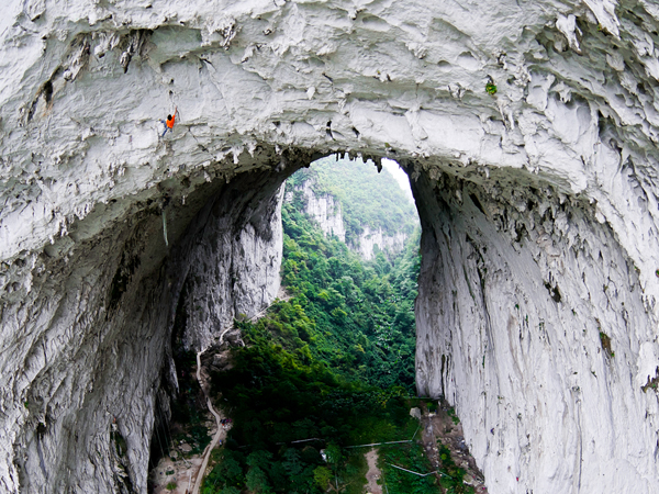 danny_andrada_great_arch_getu_valley_china_54340.jpg