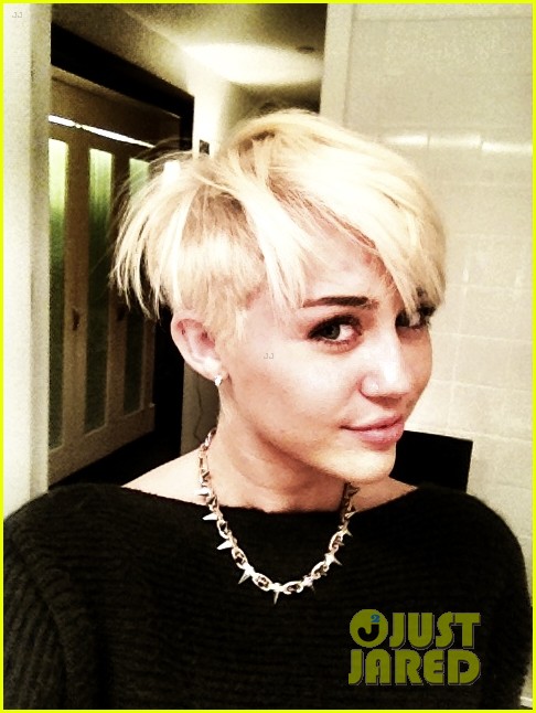 miley-cyrus-haircut-03.jpg