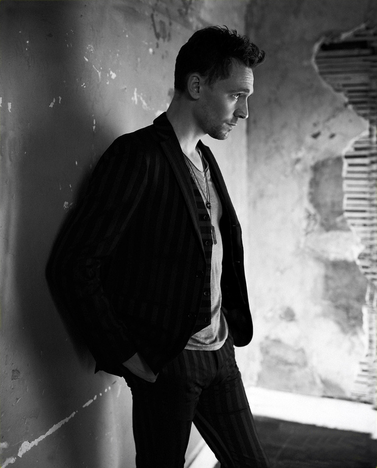 740full-tom-hiddleston.jpg