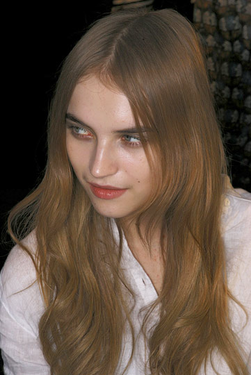 abelikova_09febbs_burberry.jpg