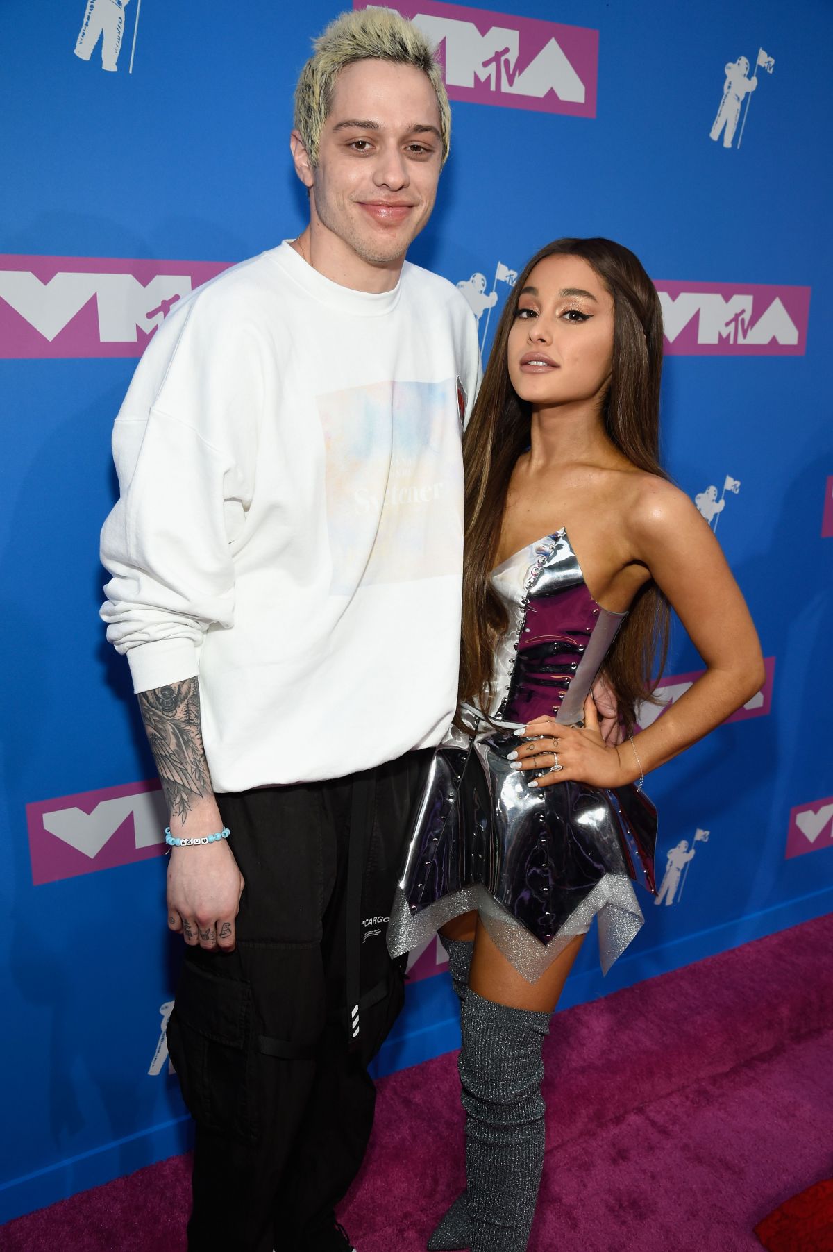 ariana-grande-at-mtv-video-music-awards-in-new-york-08-20-2018-7.jpg