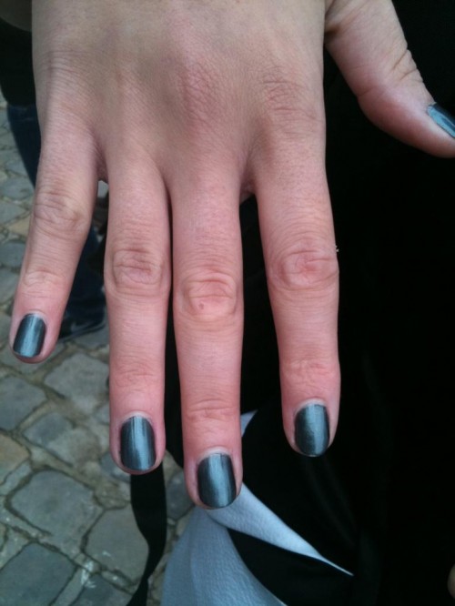 chanel-black-pearl-nail-polish-spring-2011-500x666.jpg