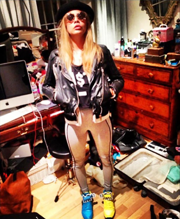 cara-delevingne-home-bedroom.jpg