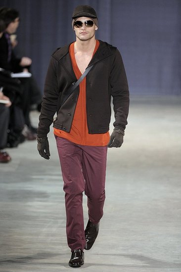 84404920_10.preview.jpg