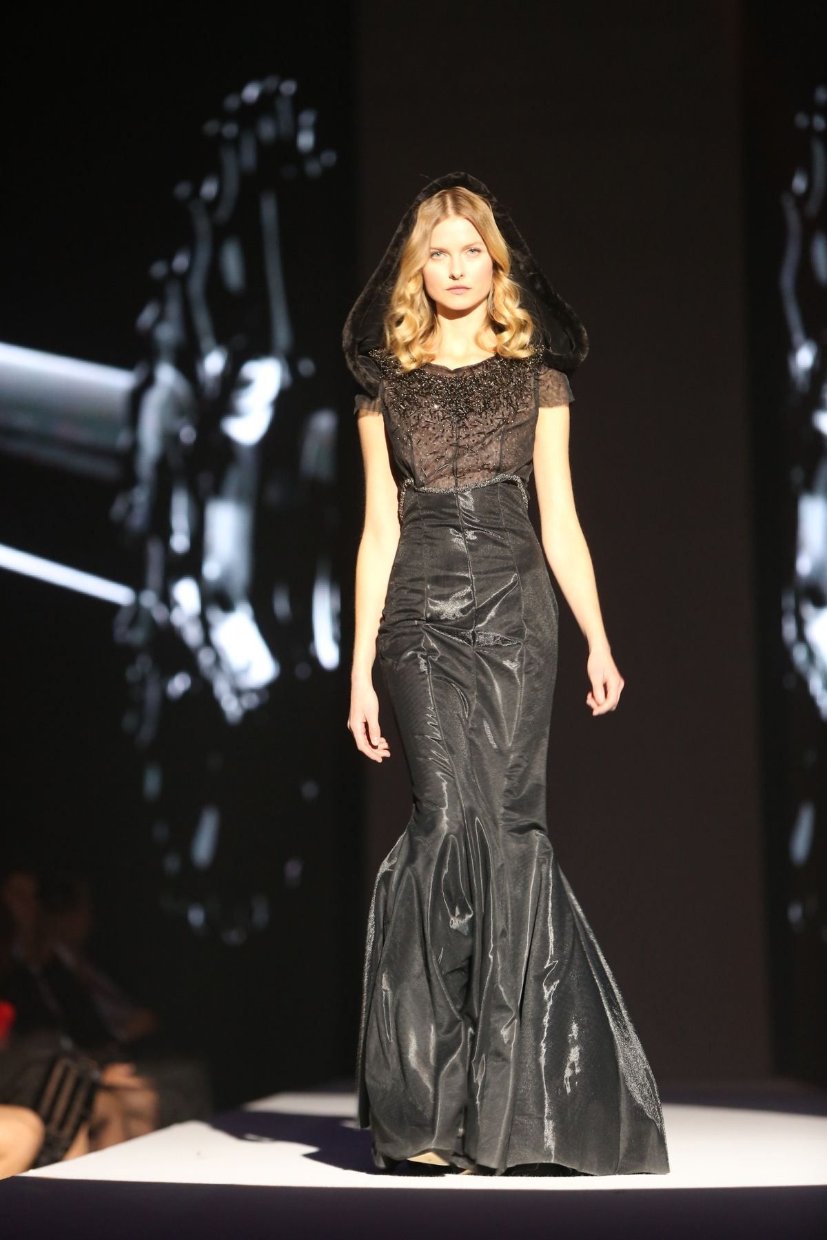 orange-fashion-show-2012-jana-gavalcova_04-galeria.jpg