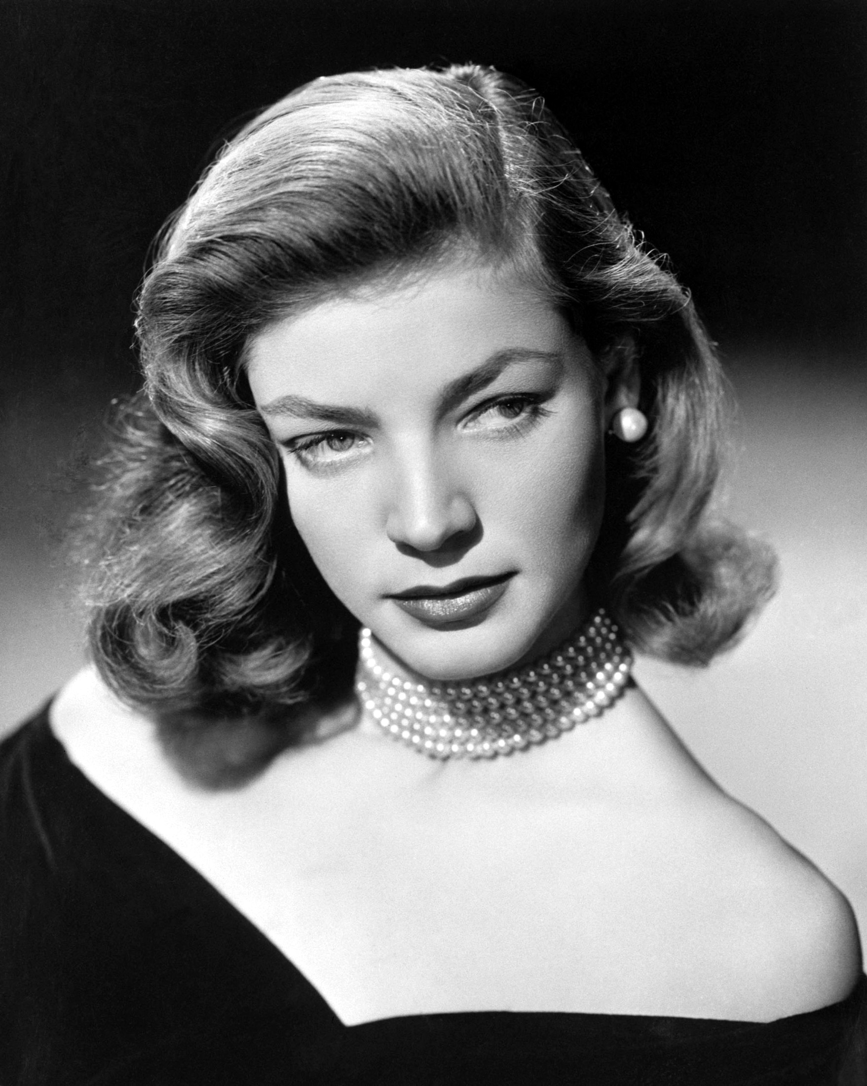 Annex%20-%20Bacall,%20Lauren_05.jpg