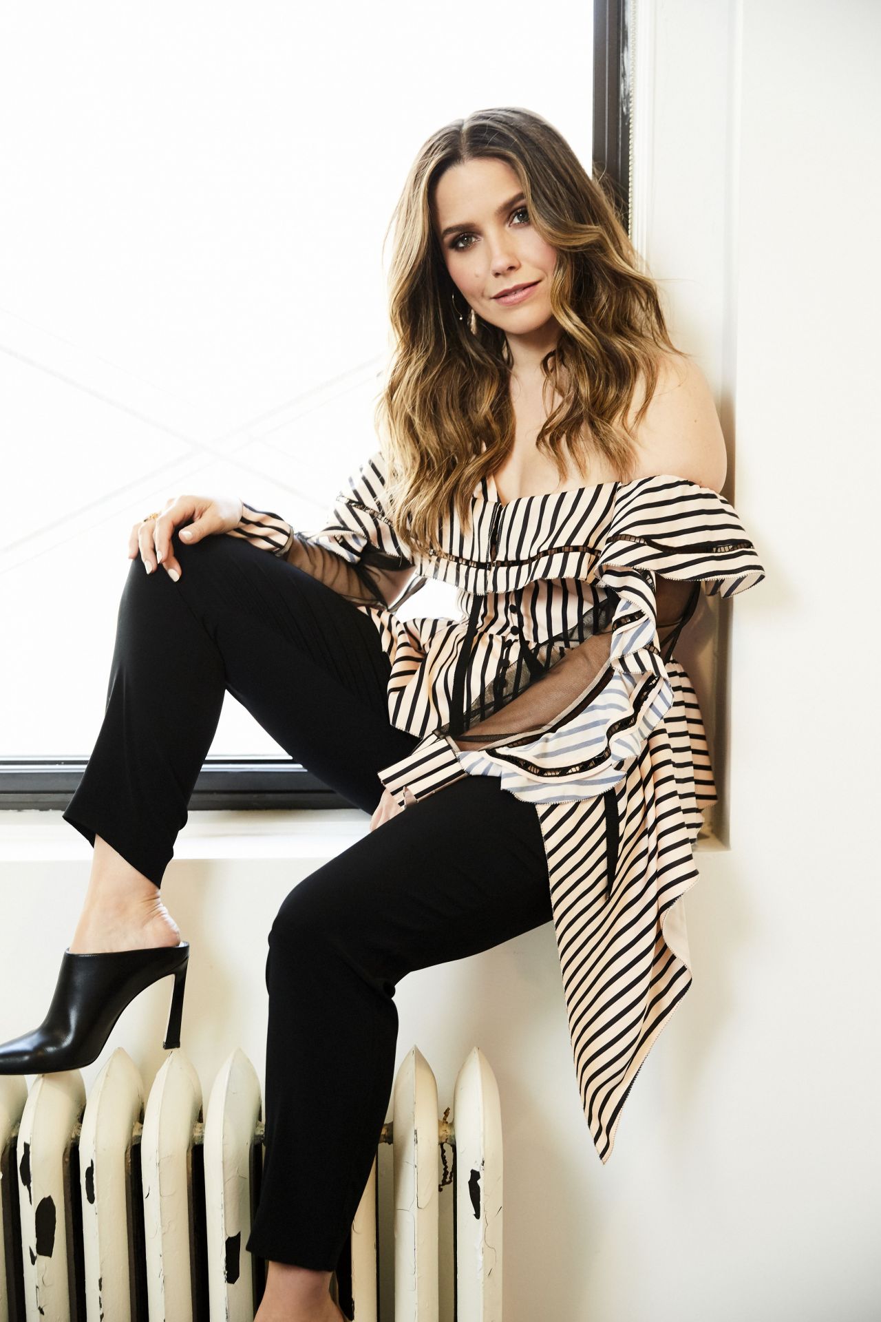 sophia-bush-photoshoot-for-bustle-june-2018-5.jpg