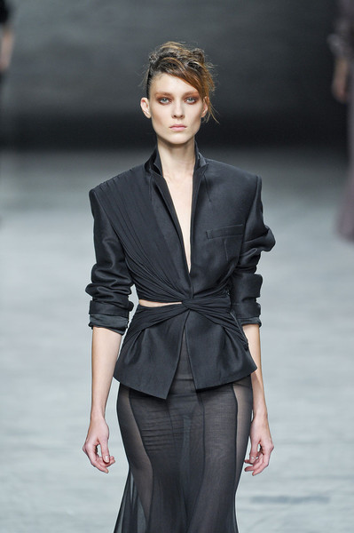 Haider_Ackermann_Spring_2012_W6_O_Km_IL4ql.jpg