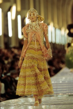 Christian Dior 1996-2002 : The John Galliano Early Years, Page 21