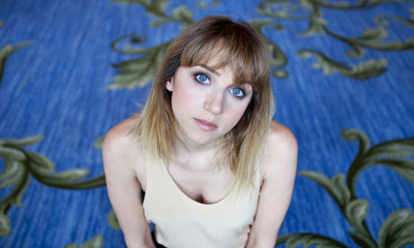 zoe-kazan-007.jpg