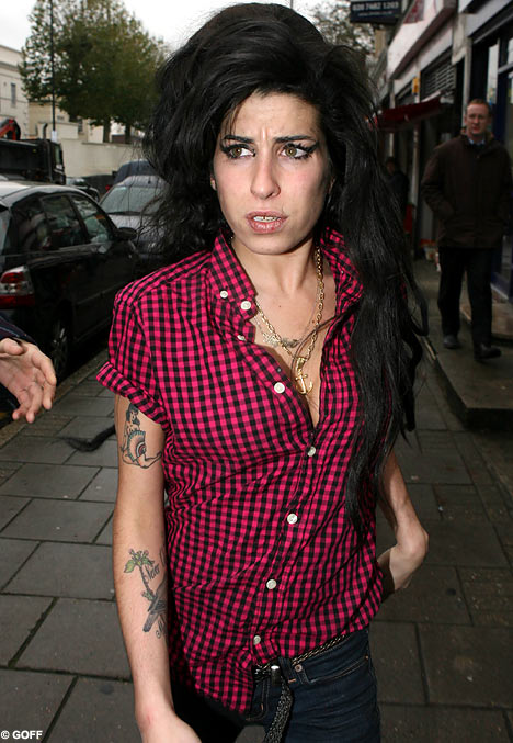 winehouse1GOFF1311_468x677.jpg