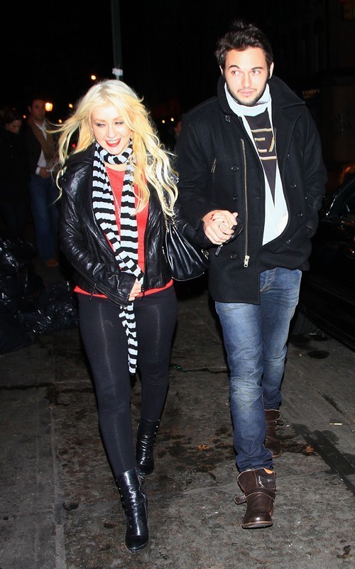 Christina-out-in-NYC-christina-aguilera-17320985-500-800.jpg