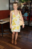 th_18406_Preppie_KristenBell080208-R77_122_1005lo.jpg