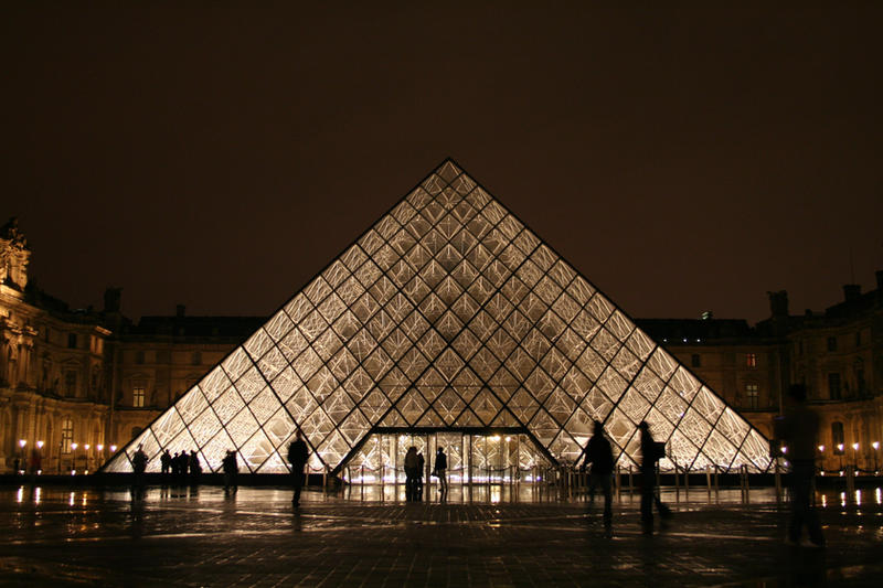 Blight_on_the_face_of_Paris_by_vyts.jpg