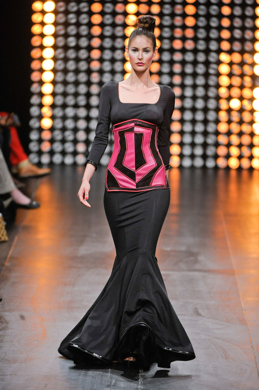 Julien_Fournie_Fall_2012_y_Nm_Em_Kyyo_A6x.jpg