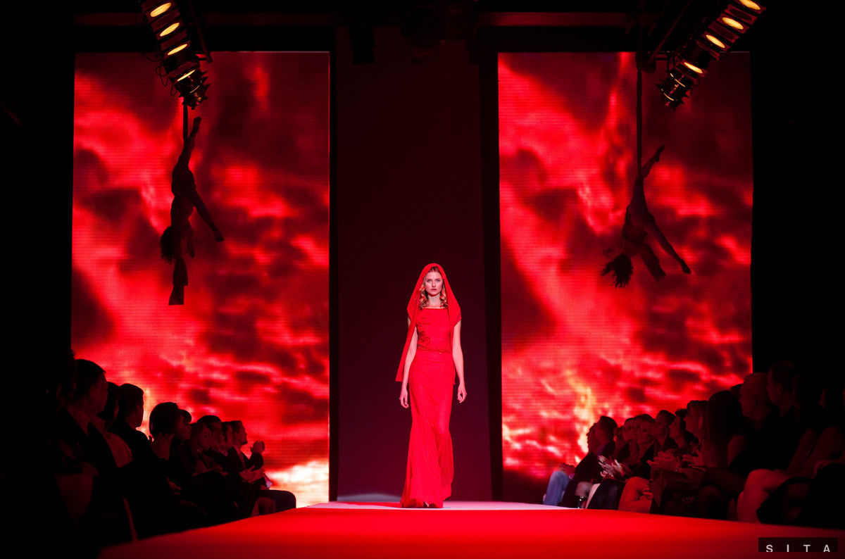 orange-fashion-show-kamila-filipcikova-galeria.jpg