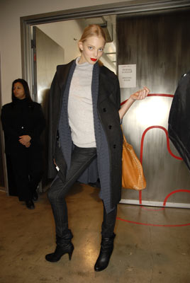 tdziahileva_feb07_redlipstick.jpg