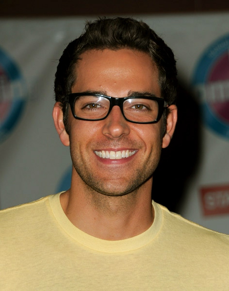 472full-zachary-levi.jpg