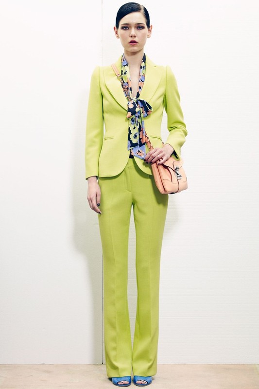 moschino03.jpg