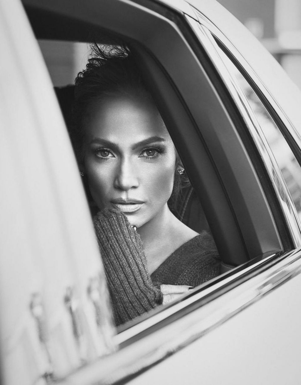 jennifer-lopez-emmy-magazine-june-2018-1.jpg