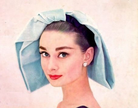 audrey-audrey-hepburn-9526894-454-355.jpg