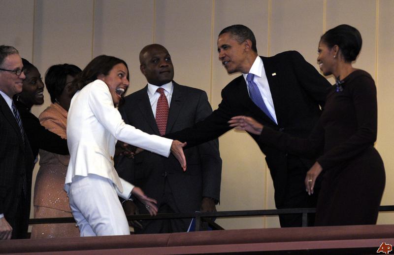 barack-obama-michelle-obama-2012-1-16-18-30-8.jpg