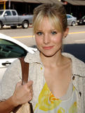 th_18428_Preppie_KristenBell080208-R83_122_882lo.jpg