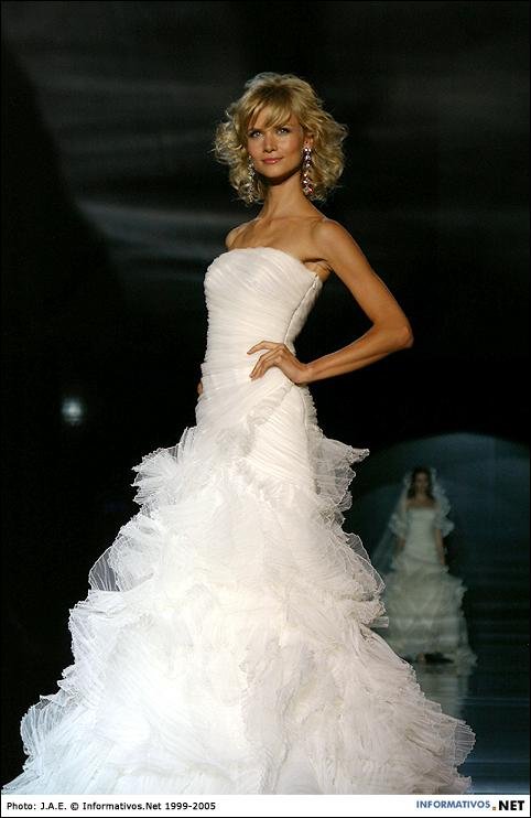 pronovias_20050620_131.jpg