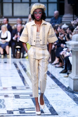 2012_09_16_15_27_17_vivienne_westwood_red_label.jpg