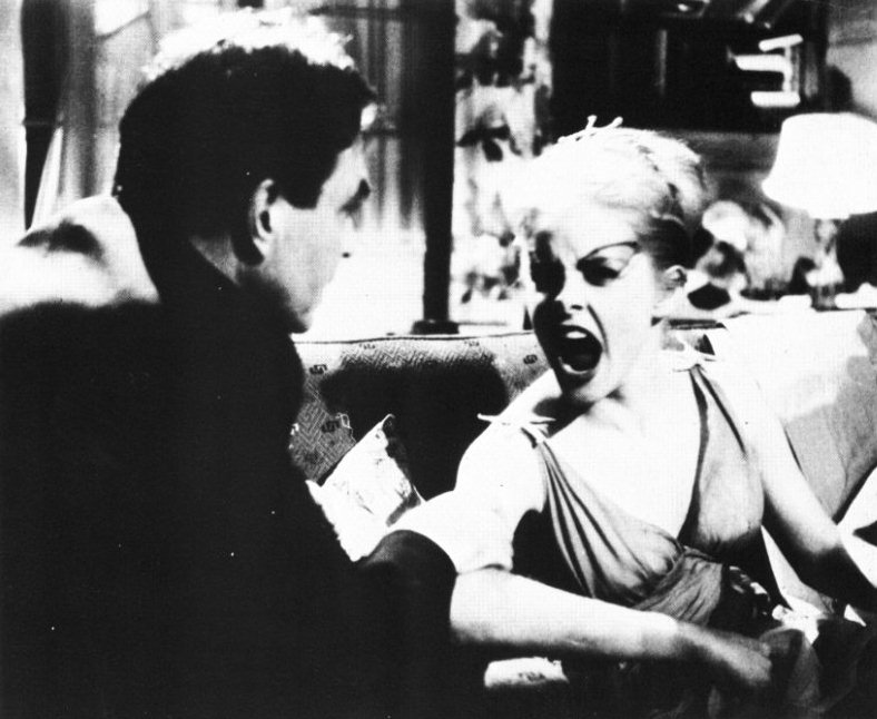 lo-humbert-lolita-recita.jpg
