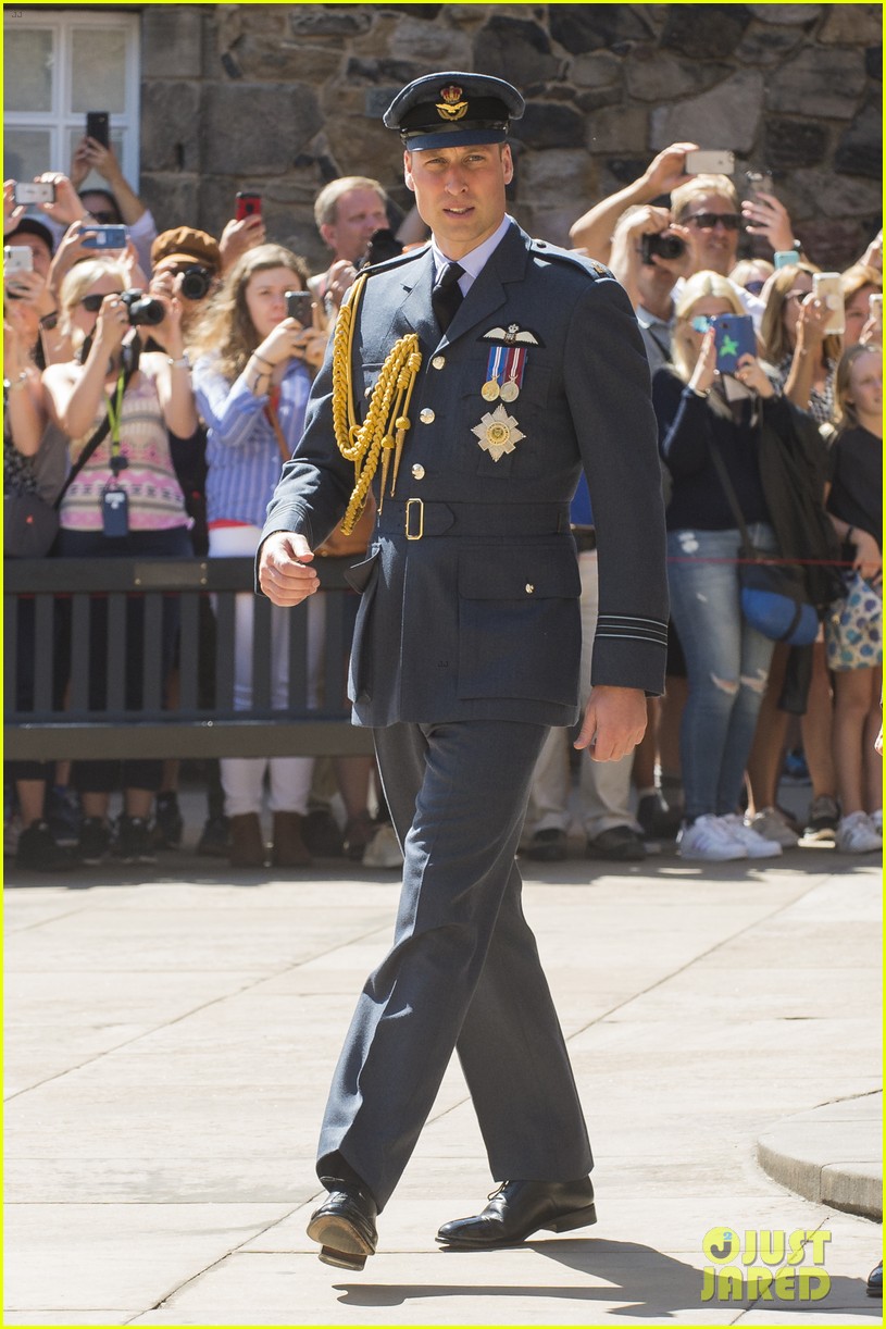 prince-william-visits-edinburgh-for-honorary-commemorative-service-01.jpg