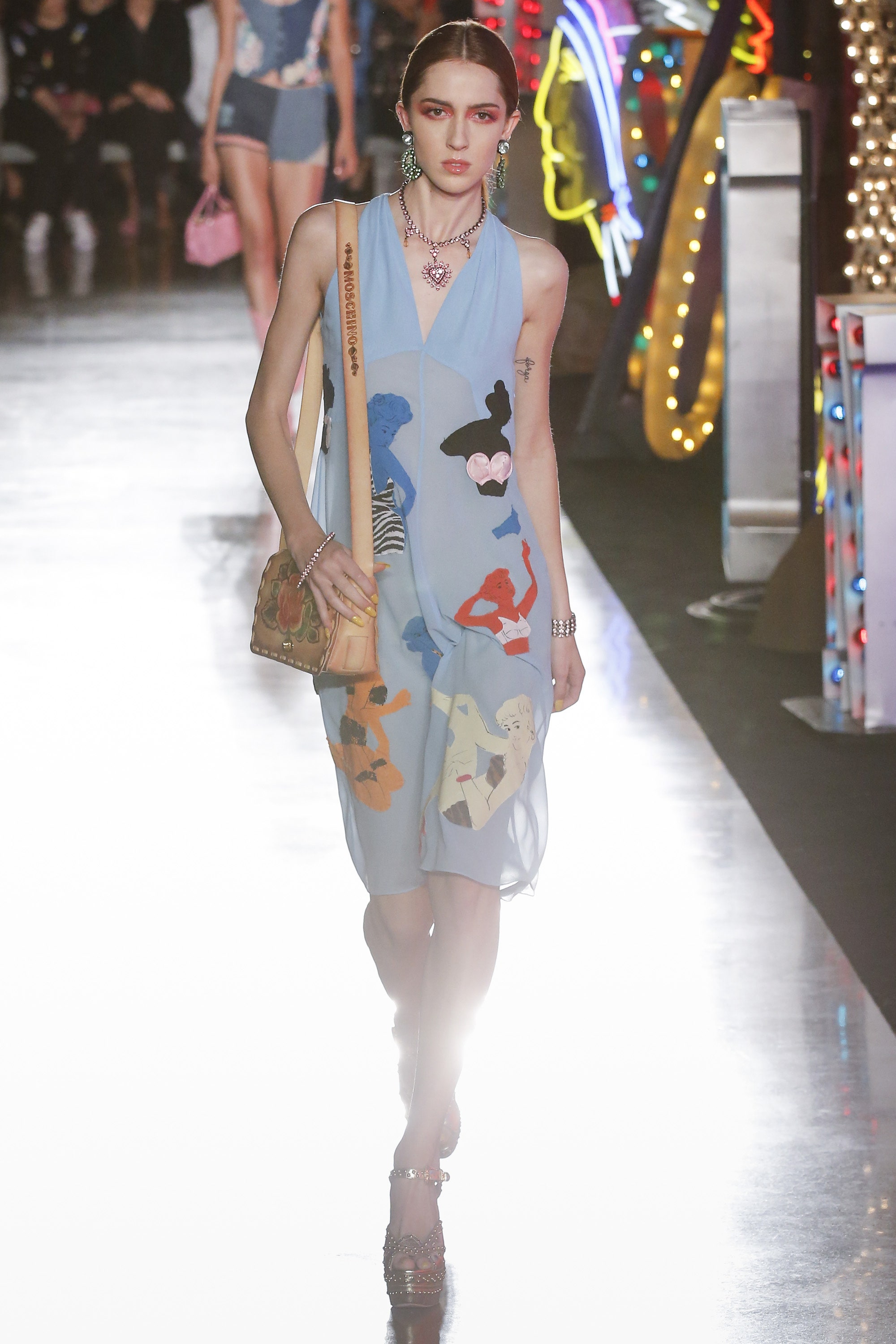 Moschino_0146.jpg