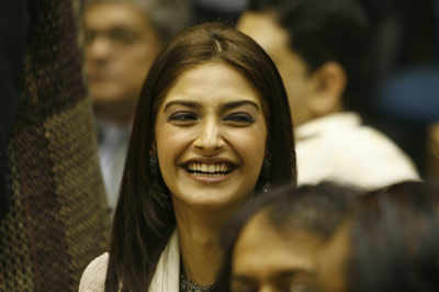 Sonam-Kapoor.jpg