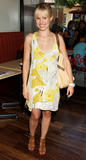 th_18752_Preppie_KristenBell080208-R975_122_957lo.jpg