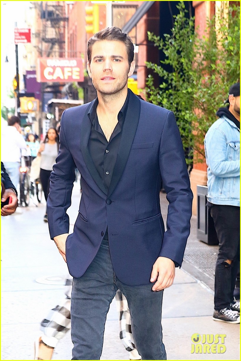 paul-wesley-nyc-june-2018-04.jpg
