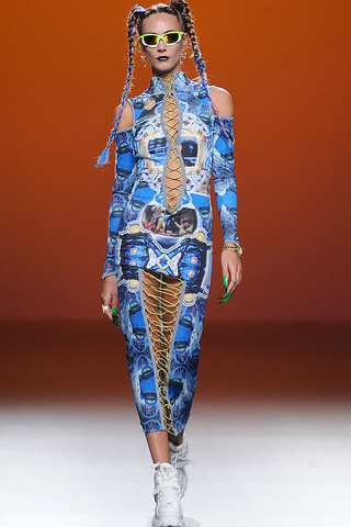 maria_ke_fisherman_pasarela_113891835_320x480.jpg