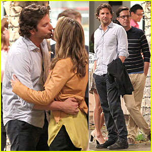 bradley-cooper-hangover-three-kissing-scene.jpg