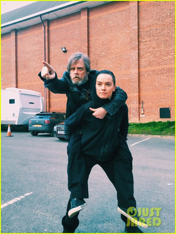 daisy-ridley-birthday-message-from-mark-hamill-01.jpg