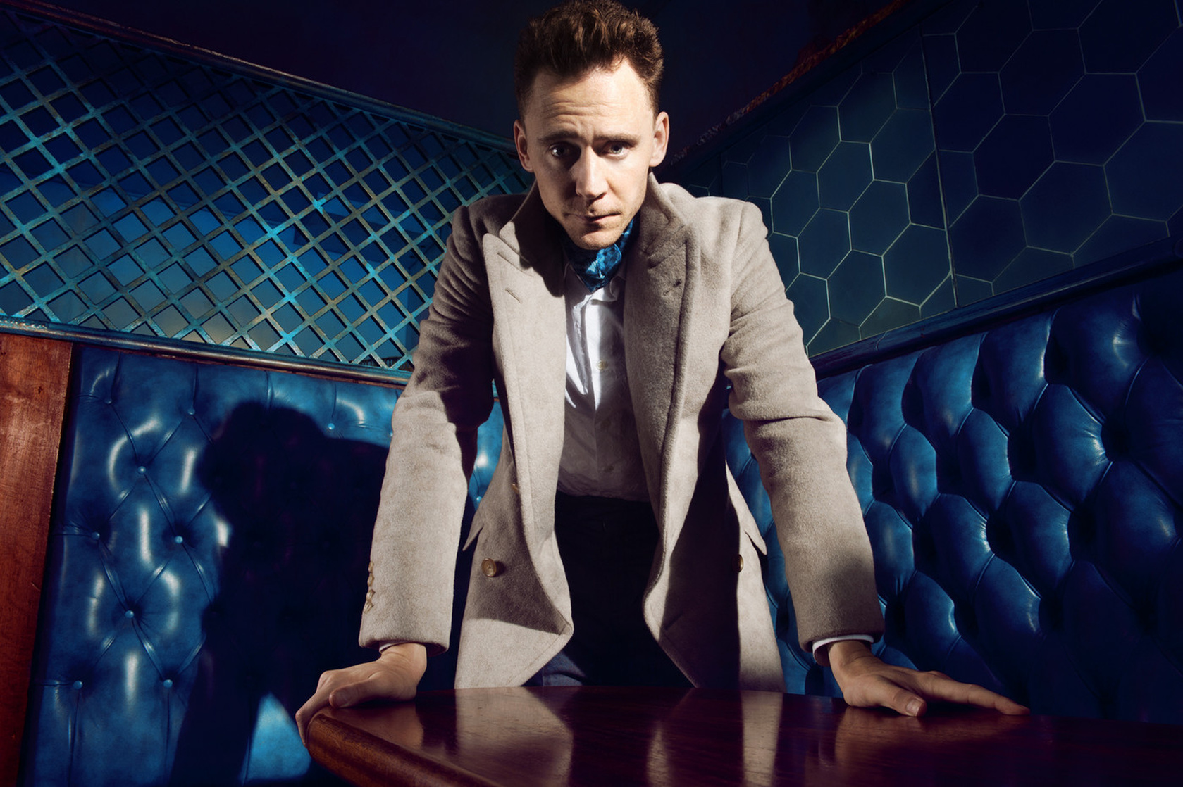 1118full-tom-hiddleston.jpg